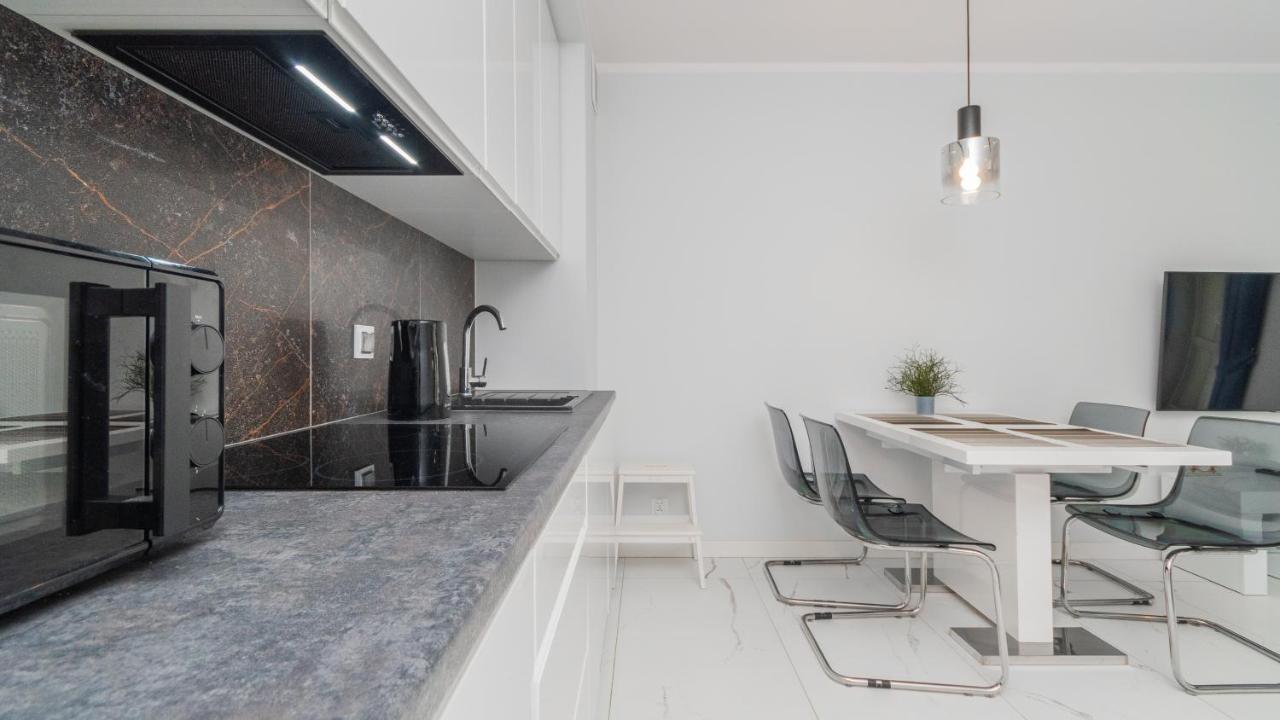 Apartamenty Sun & Snow Bursztynowe Osiedle Jantar - Otoczone Lasem, Plac Zabaw Buitenkant foto